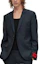 Lookbook HUGO BOSS FW22 黑色西裝外套,袖標設計附品牌標誌。 50457151-403