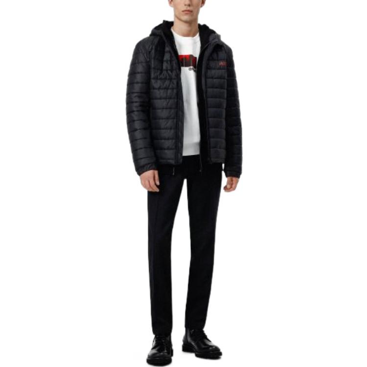 Shop HUGO BOSS 2022秋冬男款黑色連帽夾克帶LOGO印花。 50474699-001