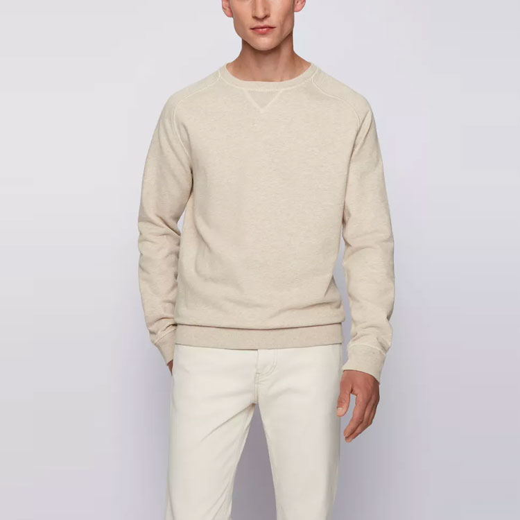 Shop HUGO BOSS SS21 米色棉质混纺圆领长袖卫衣 50447837-151