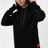 Shop HUGO BOSS SS22 黑色藝術圖案印花衛衣。 50463825-001