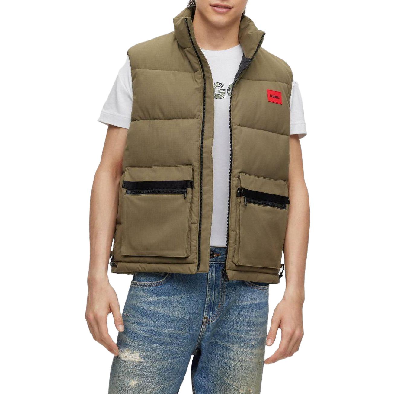 Shop 휴고 보스 SS23 라이트 그린 퍼퍼 베스트 레드 로고 패치. 50493106-345