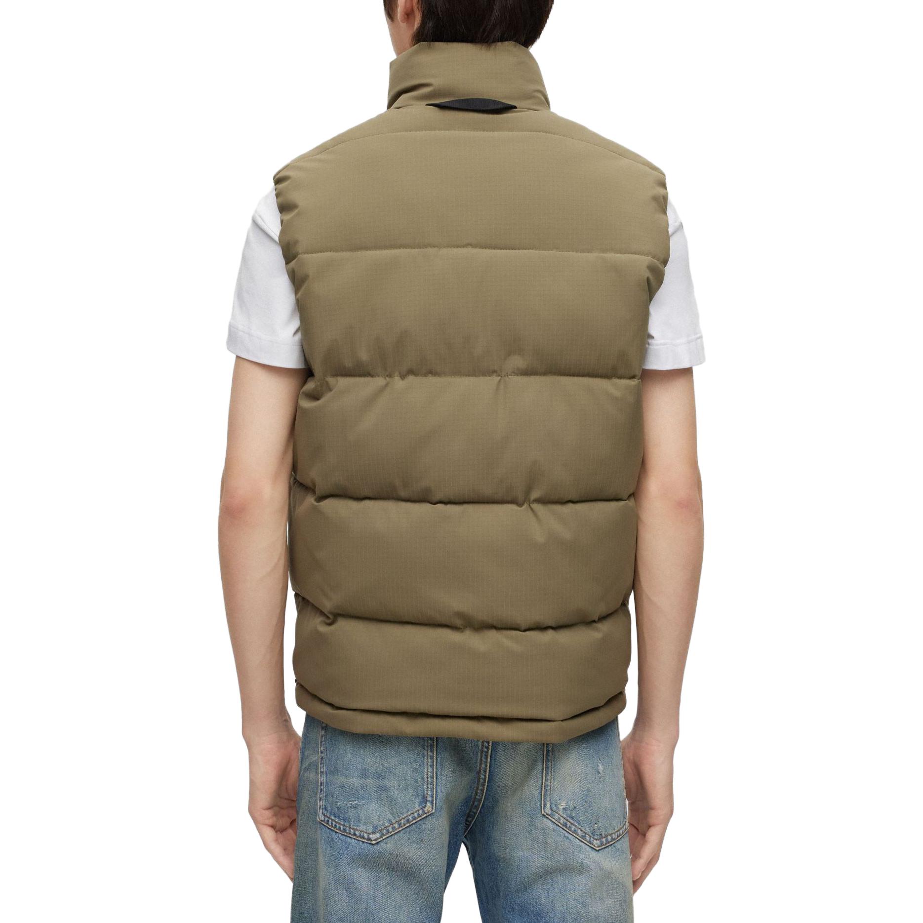 Purchase 휴고 보스 SS23 라이트 그린 퍼퍼 베스트 레드 로고 패치. 50493106-345