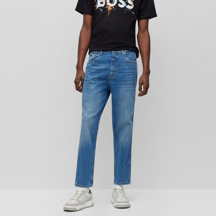Shop BOSS HUGO 2023 春夏 海軍藍破壞洗水牛仔褲 窄口版型 50488661-418
