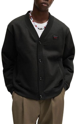 HUGO BOSS SS24 黑色V領寬鬆版型LOGO設計針織毛衣。 50516705-001 Shop HUGO BOSS SS24 黑色V領寬鬆版型LOGO設計針織毛衣。 50516705-001