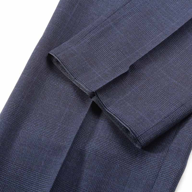 Sizing HUGO BOSS SS24  Navy Check Pleated Mid-Rise Zipper Dress Pants. 50500110-405