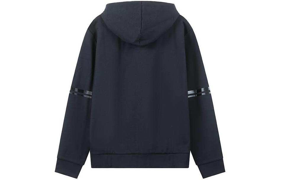 Lookbook 雨果博斯 SS24 海軍藍徽章休閒長袖連帽衫 50510681-402