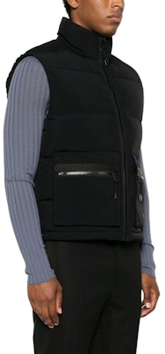 HUGO BOSS SS24 Baju Tanpa Lengan Hitam Leher-Tinggi dengan Rekaan Zip. 50520221 Purchase HUGO BOSS SS24 Baju Tanpa Lengan Hitam Leher-Tinggi dengan Rekaan Zip. 50520221