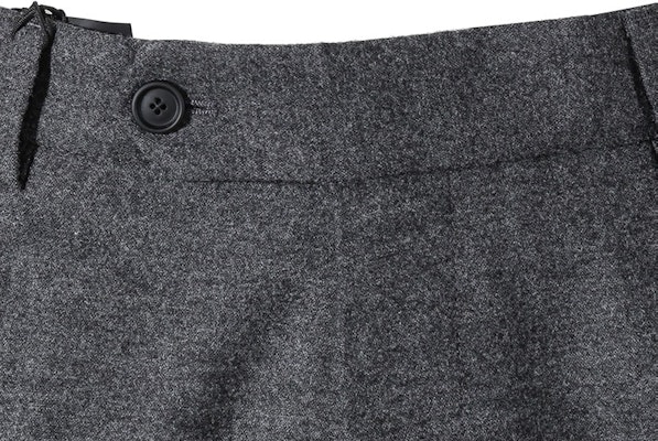 HUGO BOSS SS24 Solid Pleated Tapered Casual Pants Dark Grey 50502548-021 Details for HUGO BOSS SS24 Solid Pleated Tapered Casual Pants Dark Grey 50502548-021