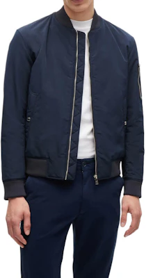 HUGO BOSS SS24 Jaket Zip-Up Kerah Stand Pria Navy Blue. 50519981-404 Shop HUGO BOSS SS24 Jaket Zip-Up Kerah Stand Pria Navy Blue. 50519981-404