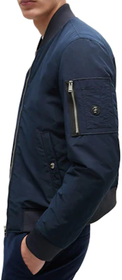 HUGO BOSS SS24 Jaket Zip-Up Kerah Stand Pria Navy Blue. 50519981-404 Details for HUGO BOSS SS24 Jaket Zip-Up Kerah Stand Pria Navy Blue. 50519981-404