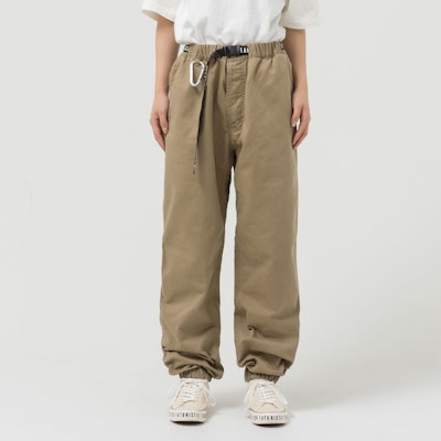 휴먼 메이드 FW22 솔리드 컬러 조거 팬츠 조절 가능한 드로스트링. HM24PT008 Shop 휴먼 메이드 FW22 솔리드 컬러 조거 팬츠 조절 가능한 드로스트링. HM24PT008