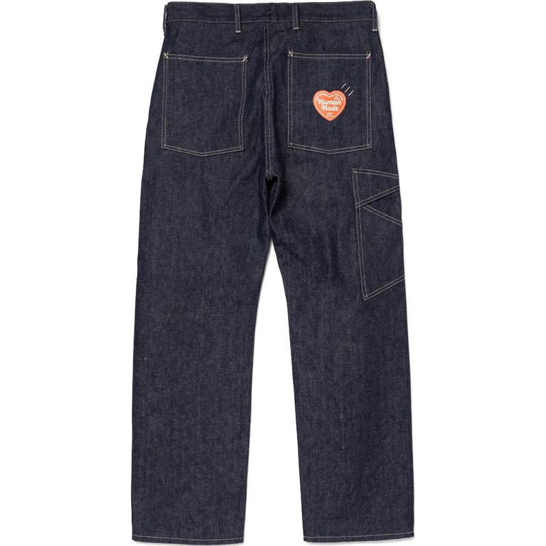 Lookbook HUMAN MADE FW24 靛蓝色男女通穿心形标多口袋牛仔裤。 HM28PT001