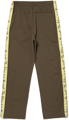 휴먼 메이드 FW24 유니섹스 하트 자수 니트 스트레이트 레그 스웻팬츠. HM28PT023 Lookbook 휴먼 메이드 FW24 유니섹스 하트 자수 니트 스트레이트 레그 스웻팬츠. HM28PT023