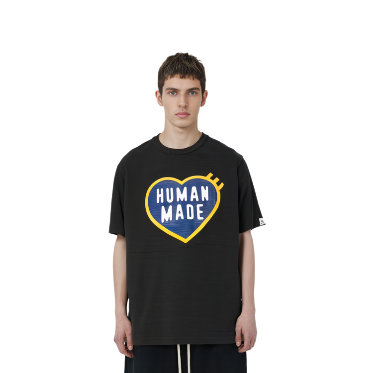 Shop HUMAN MADE ハートロゴ ルーズフィット クルーネック 半袖 Tシャツ ユニセックス HM23TE001