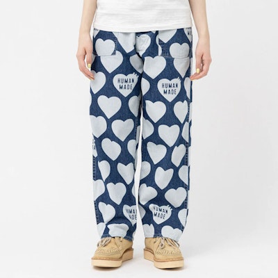 HUMAN MADE SS23 Heart Pattern Relaxed Fit Denim Jeans Unisex Blue. HM25PT013 Sizing HUMAN MADE SS23 Heart Pattern Relaxed Fit Denim Jeans Unisex Blue. HM25PT013