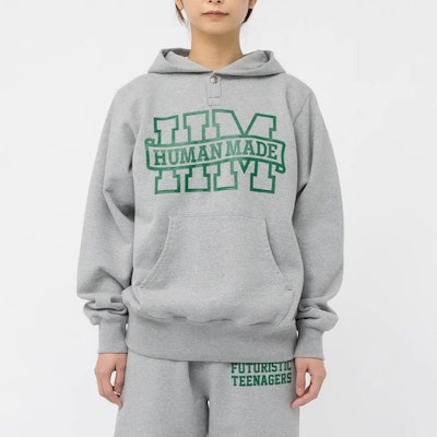 HUMAN MADE SS23 Pullover Sweatshirt Unisex dengan Kerah Kancing dan Logo. HM25CS007 Shop HUMAN MADE SS23 Pullover Sweatshirt Unisex dengan Kerah Kancing dan Logo. HM25CS007