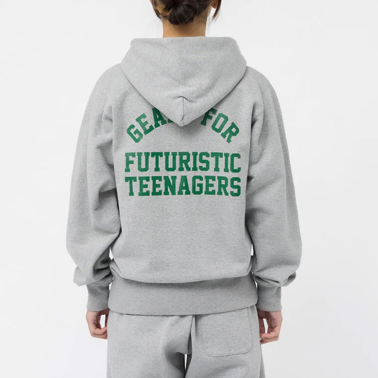 Purchase HUMAN MADE SS23 Pullover Sweatshirt Unisex dengan Kerah Kancing dan Logo. HM25CS007