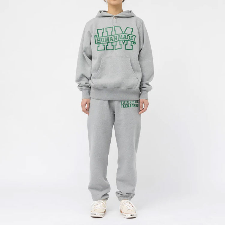 Sizing HUMAN MADE SS23 Pullover Sweatshirt Unisex dengan Kerah Kancing dan Logo. HM25CS007