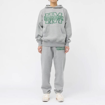 HUMAN MADE SS23 Pullover Sweatshirt Unisex dengan Kerah Kancing dan Logo. HM25CS007 Sizing HUMAN MADE SS23 Pullover Sweatshirt Unisex dengan Kerah Kancing dan Logo. HM25CS007