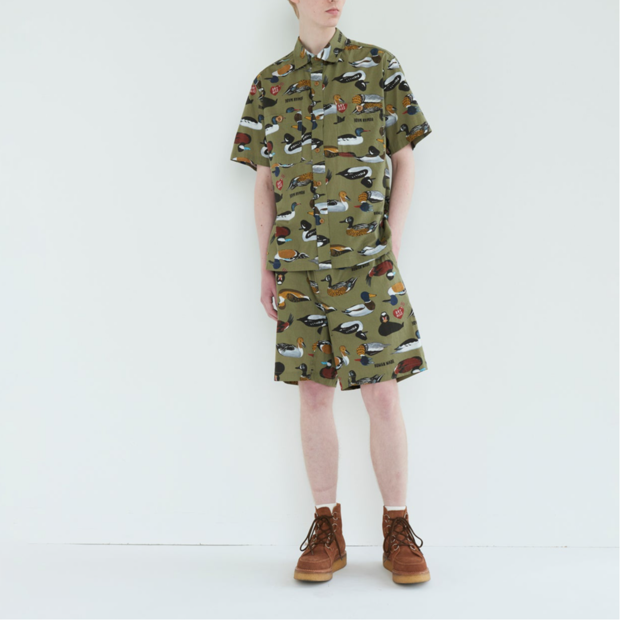 Shop HUMAN MADE SS24 Celana Pendek Santai Unisex Motif Bebek Musim Panas. HM27PT018