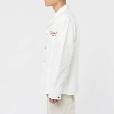 HUMAN MADE x Krispy Kreme 聯名款 SS23 糖霜甜甜圈白色工廠外套 男女適穿。 XX25JK001 Details for HUMAN MADE x Krispy Kreme 聯名款 SS23 糖霜甜甜圈白色工廠外套 男女適穿。 XX25JK001