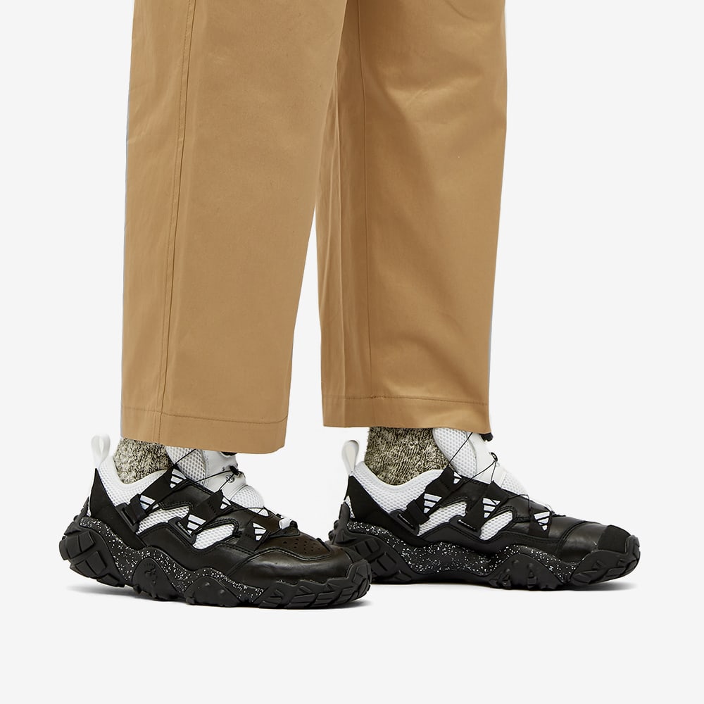 Sizing Hyke x adidas AH-002 XTA FL 'Hitam Berbintik' FY3943