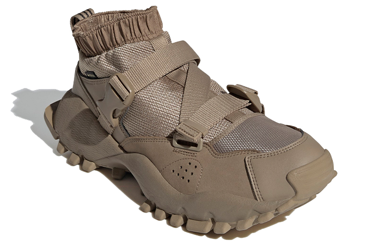 Lookbook Hyke x adidas 看見之後 Gtx 咖啡色