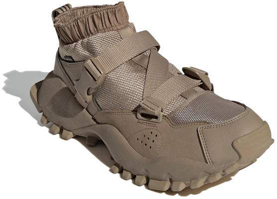 Hyke x adidas 看見之後 Gtx 咖啡色 Lookbook Hyke x adidas 看見之後 Gtx 咖啡色