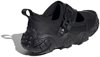 Sandal Unisex Hitam: adidas Hyke x Originals Fyw Xta Fashion Crossover FY3947 Shop Sandal Unisex Hitam: adidas Hyke x Originals Fyw Xta Fashion Crossover FY3947