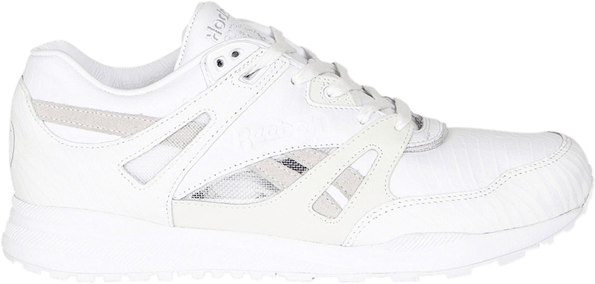 invincible-x-reebok-ventilator-cn-25th-wild-jungle