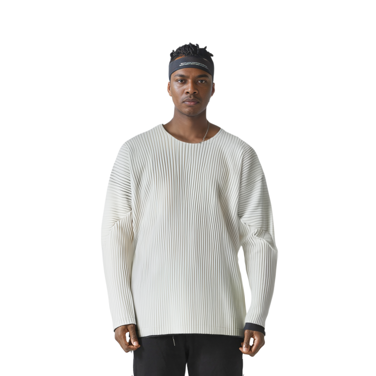 Shop ISSEY MIYAKE 淺灰色純色寬鬆長袖毛衣。 HP55JK421-11