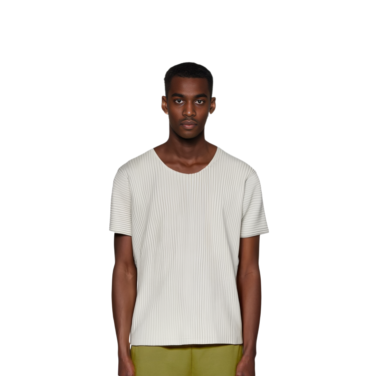 Shop ISSEY MIYAKE 寬鬆版型圓領純灰短袖T恤 HP55JK420-11