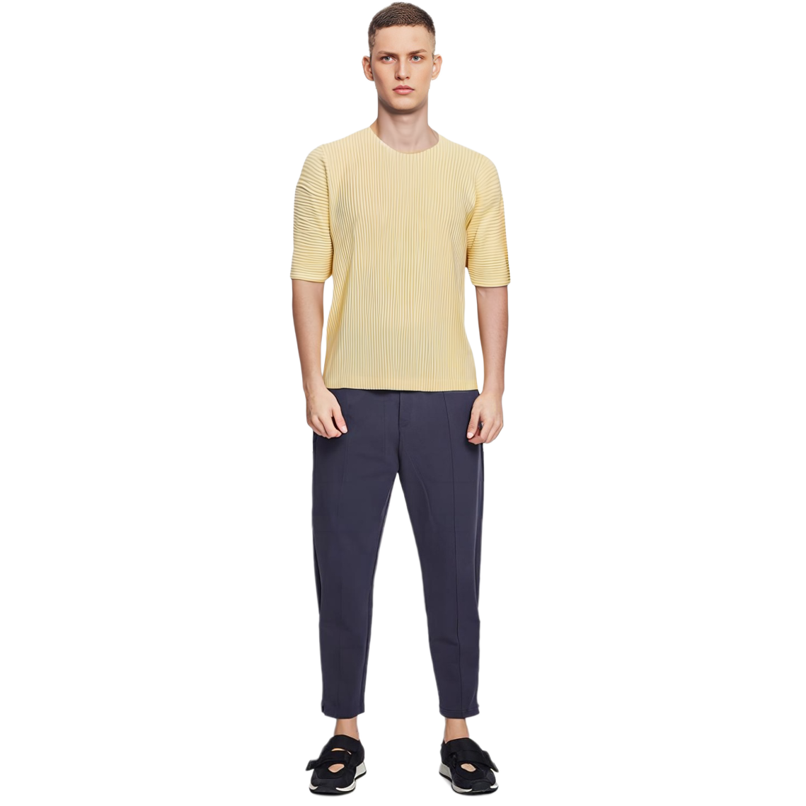 Lookbook ISSEY MIYAKE 簡約純色圓領短袖T恤 HP33JK102-51