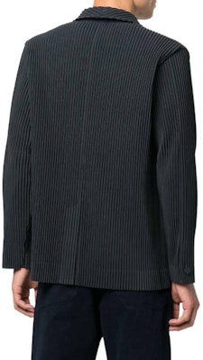 三宅一生 FW22 黑色百褶梯形領扣襟西裝外套. HP28JD151-14 Shop 三宅一生 FW22 黑色百褶梯形領扣襟西裝外套. HP28JD151-14