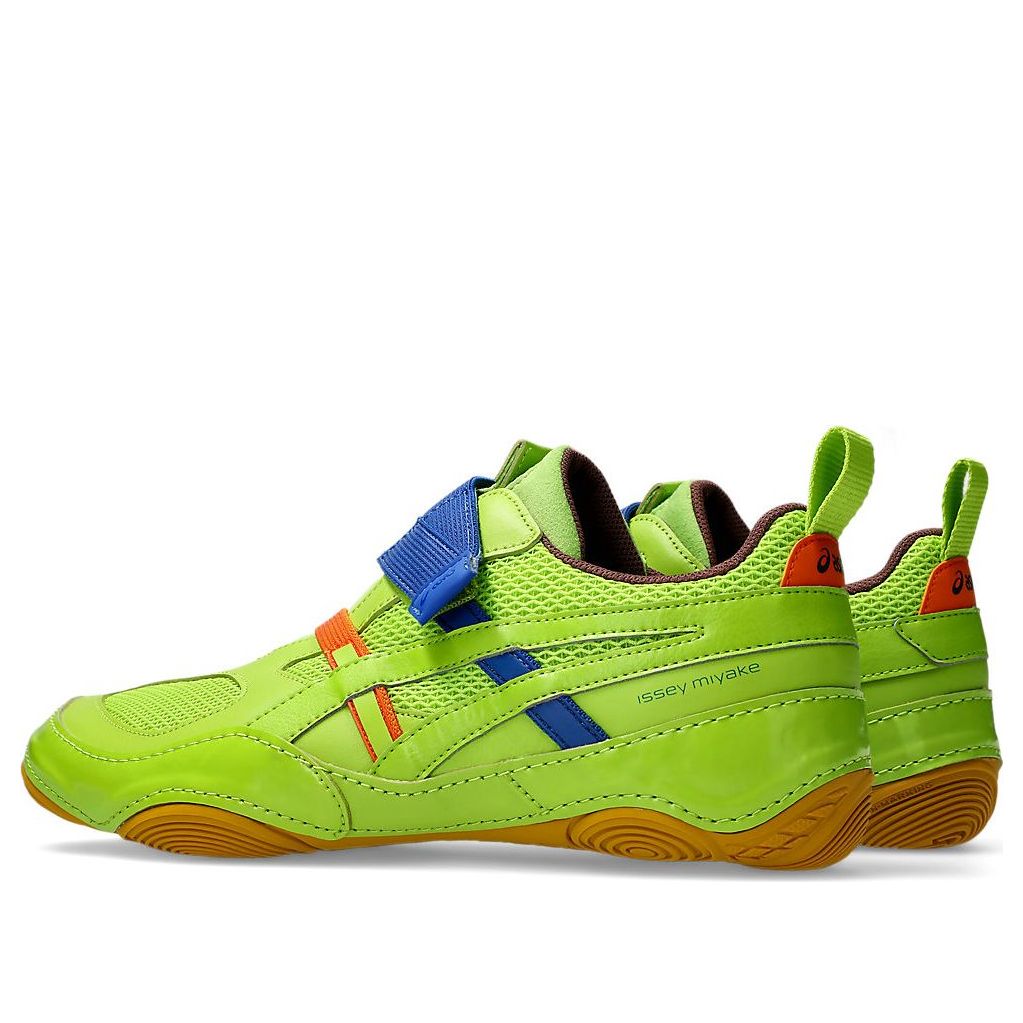 Shop 三宅一生 x ASICS Hyper Taping ''绿色'' 1203B190-300