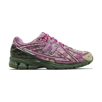 Jack Harlow NB 1906R 'Rose RNNR'