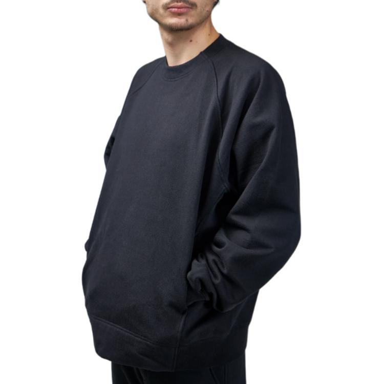 Shop Jacquemus Sweatshirt Hitam Crewneck Logo Print Lengan Panjang. 24E245JS2362341-990