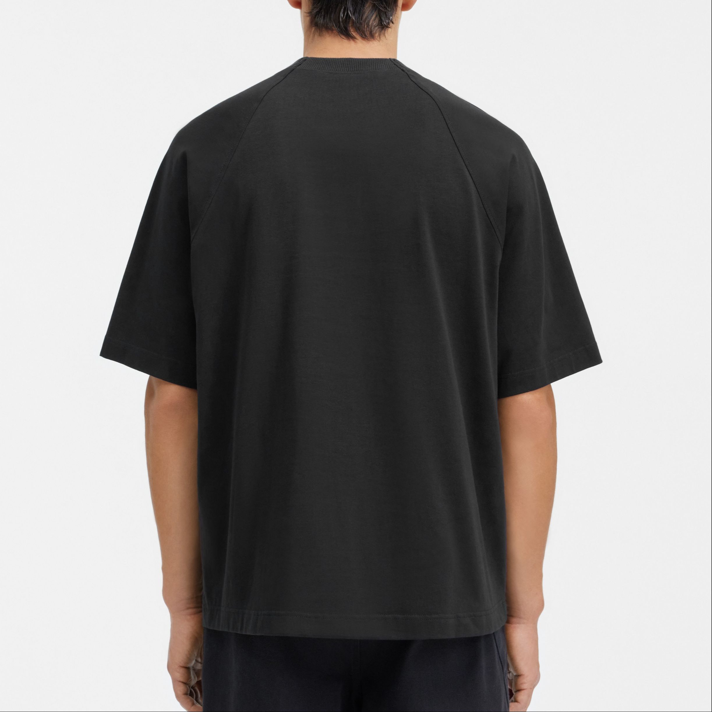 Shop Jacquemus Oversized Raglan Sleeve Crewneck T-Shirt Hitam. 245JS212-2031-990