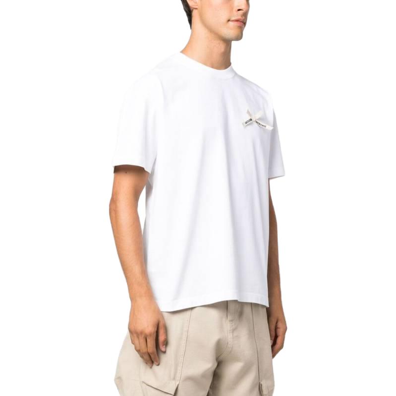 Lookbook Jacquemus Kaos Pendek Crewneck dengan Logo Patch. 236JS1962003100