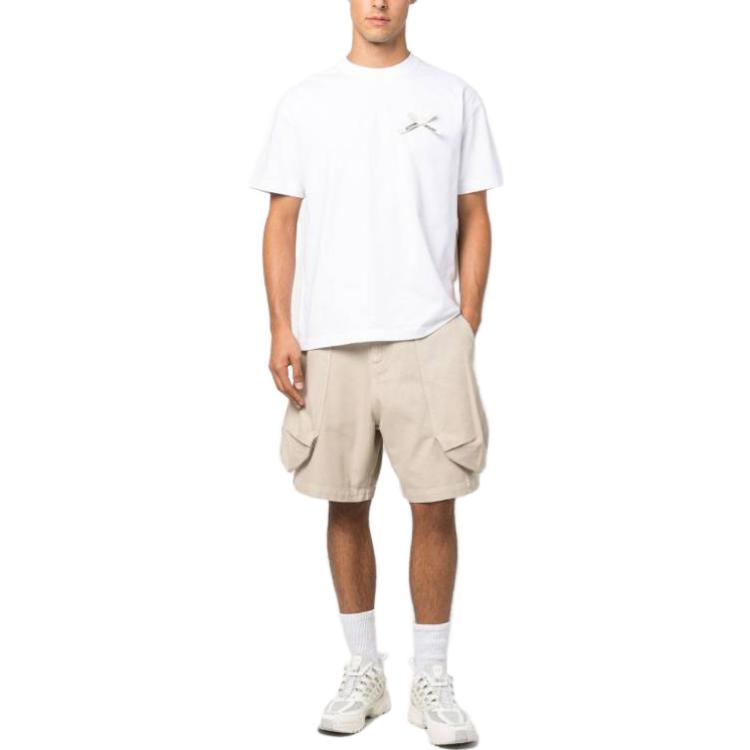 Shop Jacquemus Kaos Pendek Crewneck dengan Logo Patch. 236JS1962003100