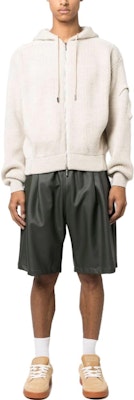 Jacquemus Hoodie Beige Warna Solid Zip & Drawstring Knit. 236KN261-2315-150 Lookbook Jacquemus Hoodie Beige Warna Solid Zip & Drawstring Knit. 236KN261-2315-150