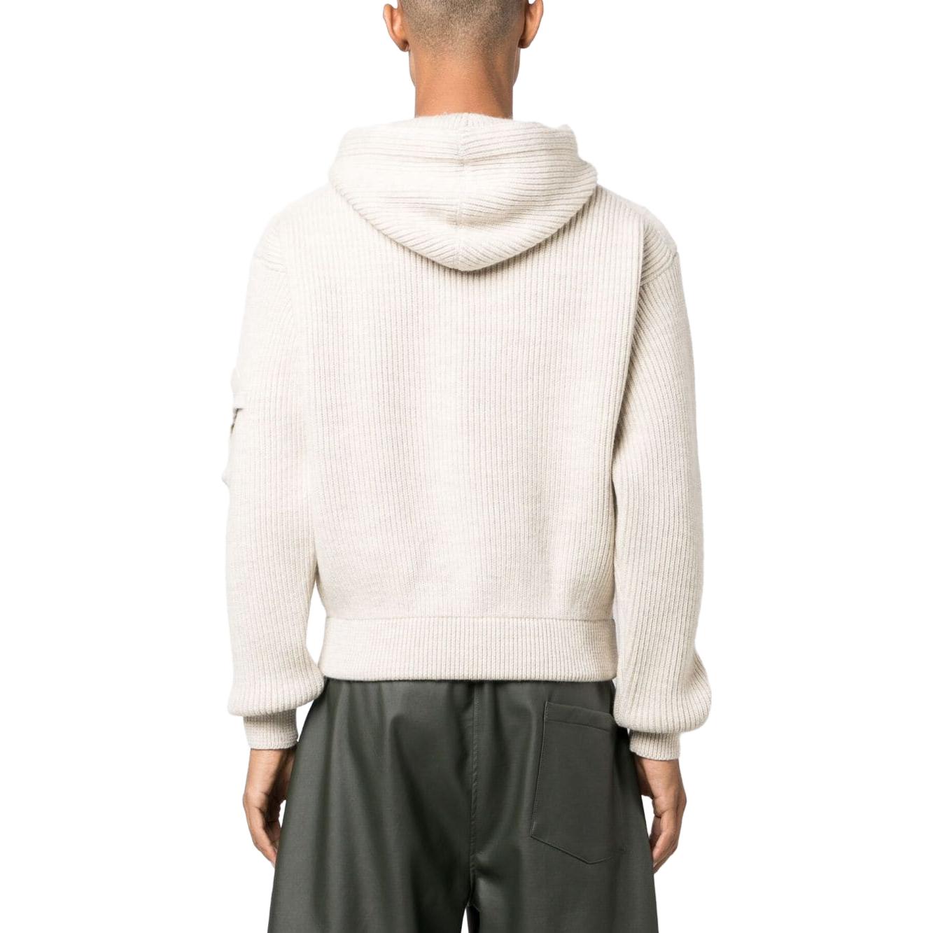 Shop Jacquemus Hoodie Rajut Beige Warna Polos dengan Resleting dan Tali Serut. 236KN261-2315-150