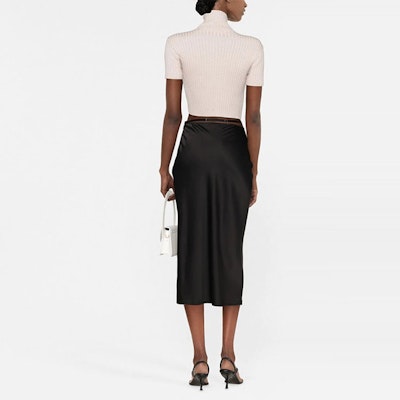 Jacquemus FW22 Black High-Waist Midi Skirt with Solid Drawstring Detail. 213SK0091000990 Shop Jacquemus FW22 Black High-Waist Midi Skirt with Solid Drawstring Detail. 213SK0091000990