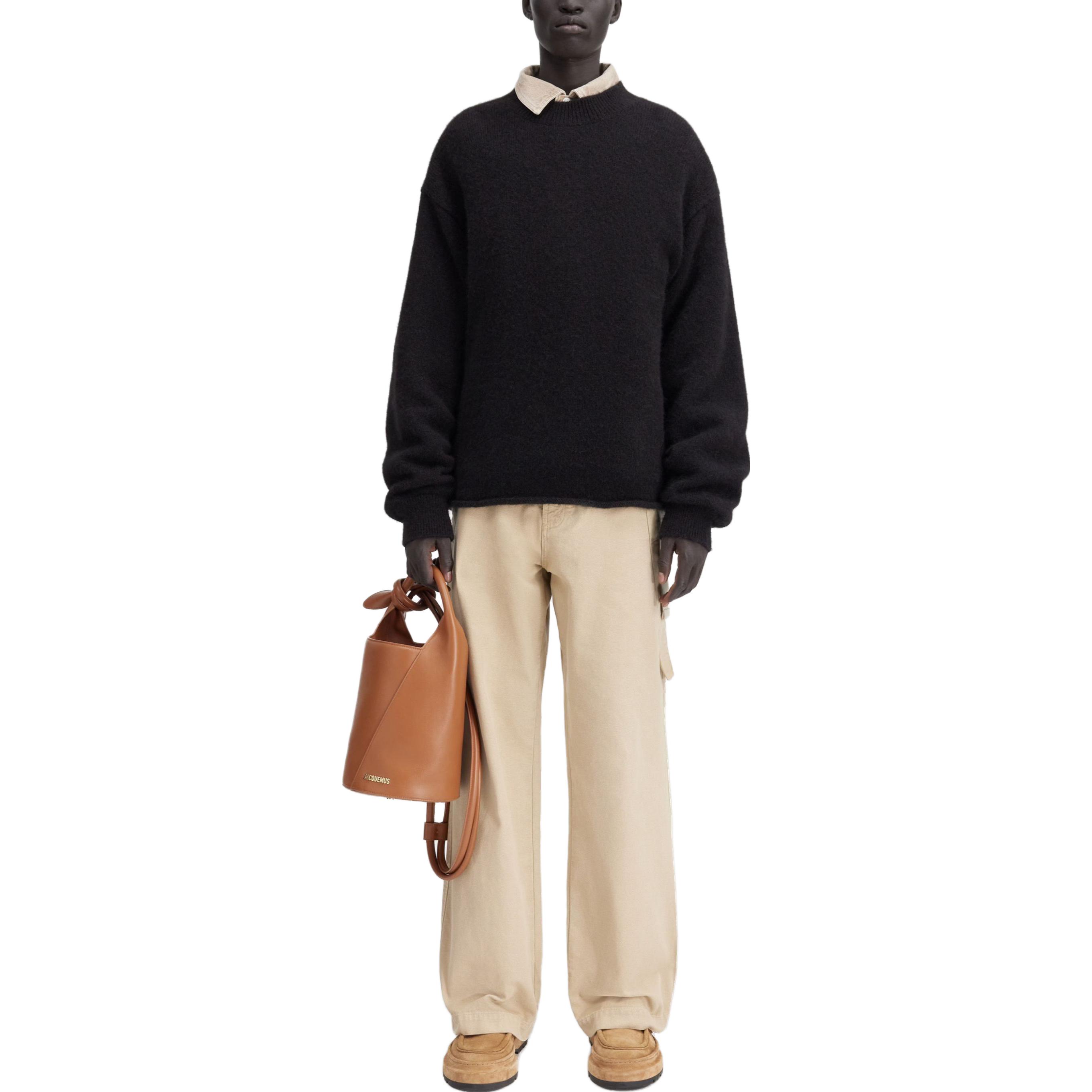 Lookbook Jacquemus FW23  Black Logo Print Crewneck Sweater. 245KN295-2329-990