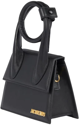 자크뮈스 르 치키토 누드 백 블랙
Order 자크뮈스 르 치키토 누드 백 블랙