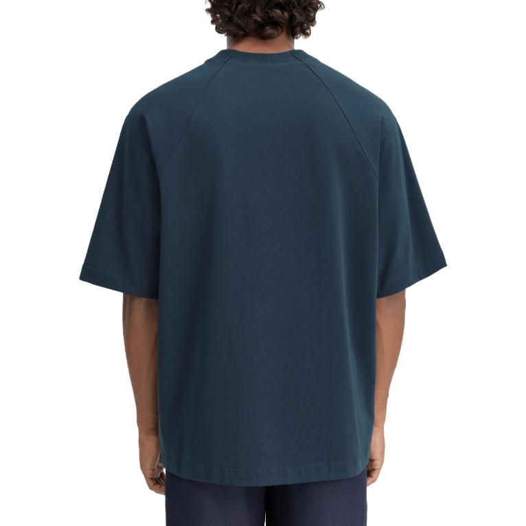 Shop ジャックムス ル Tシャツ タイポ ブルー クルーネック グラフィック 半袖 ティー 245JS212-2031-390