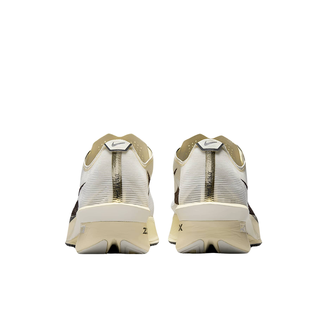 Shop 雅各布·英格布里克森 x Nike ZoomX VaporFly Next% 4 '原色中灰' HV6107-100