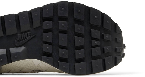 장 폴 고티에 x 사카이 x 나이키 베이퍼와플 "화이트" DR5209-100 Purchase 장 폴 고티에 x 사카이 x 나이키 베이퍼와플 "화이트" DR5209-100