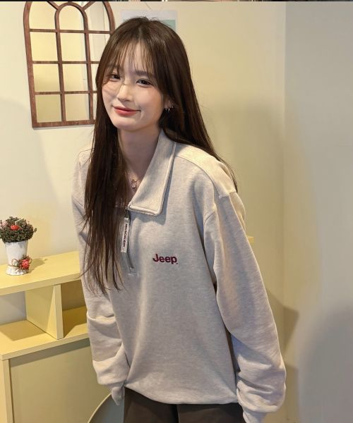 Lookbook Jeep [360g] M Logo 半拉鍊大學T恤 JR5TSU838CE