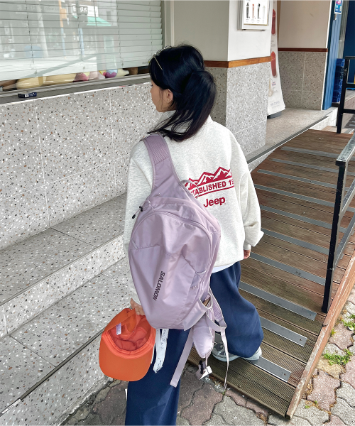 Lookbook Jeep [360g] M Logo 半拉鍊大學T恤 JR5TSU838MR